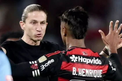 Flamengo vence e larga na frente nas oitavas