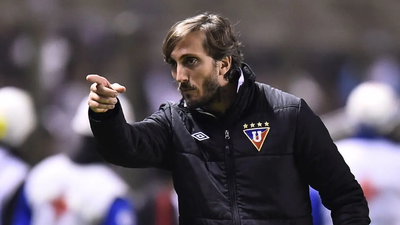 Com um olhar perspicaz sobre a dinâmica atual do Campeonato Brasileiro, Zubeldía compara Bahia de Ceni ao City de Guardiola.